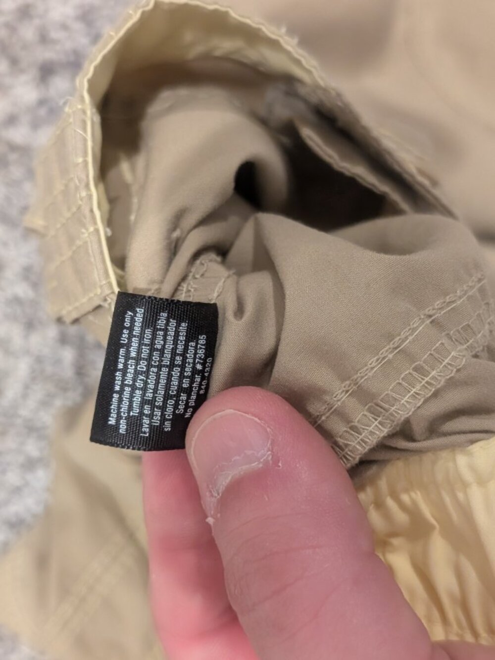 Khaki Cargo Capri Pants - Size Large - Picture 8 of 9